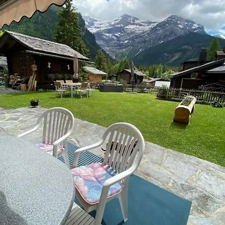 1 Apt, Kitchen, Patio, In Beautiful Apartment *